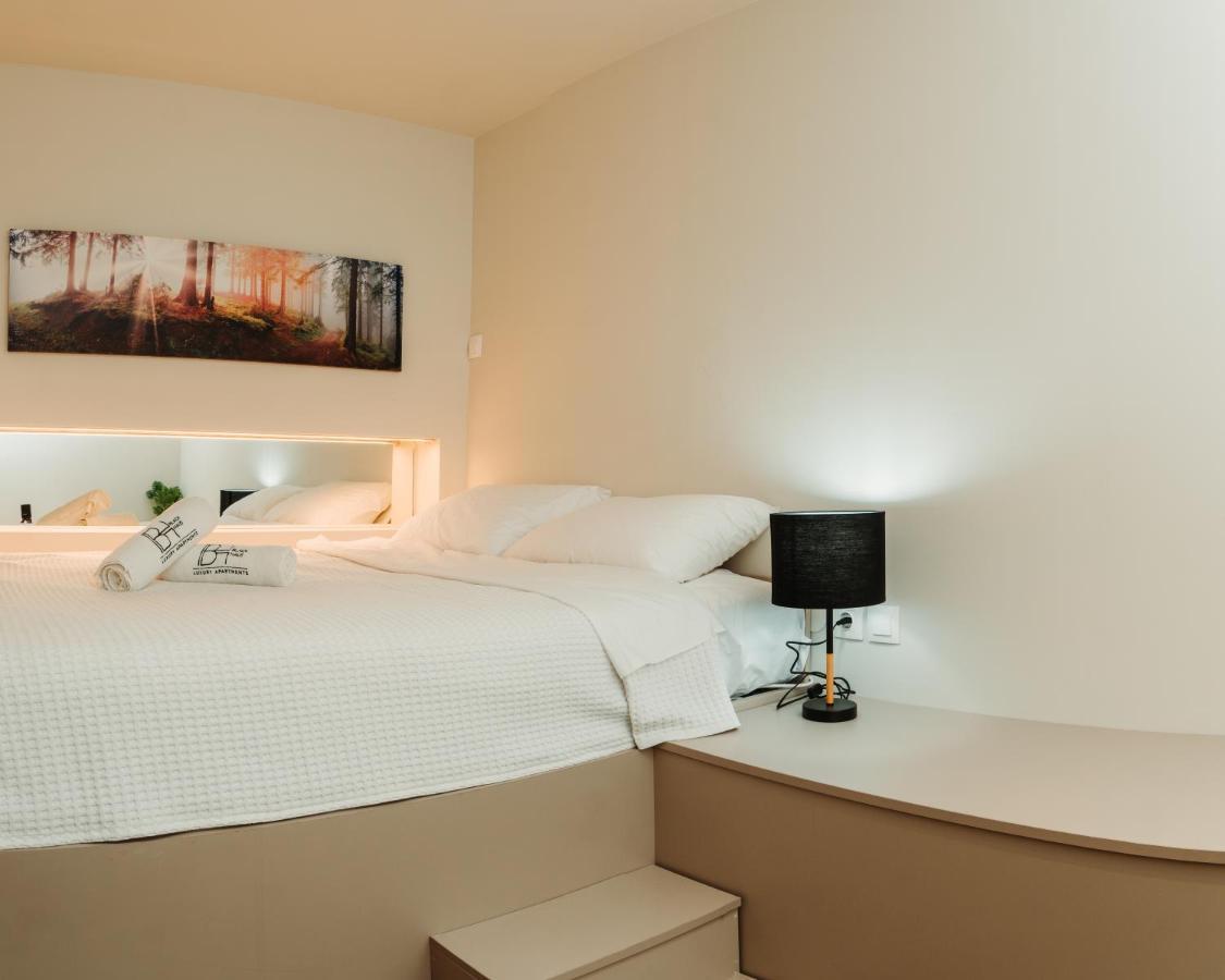 Blackhaus Family And Friends Deluxe Apartment Thessaloníki Eksteriør bilde